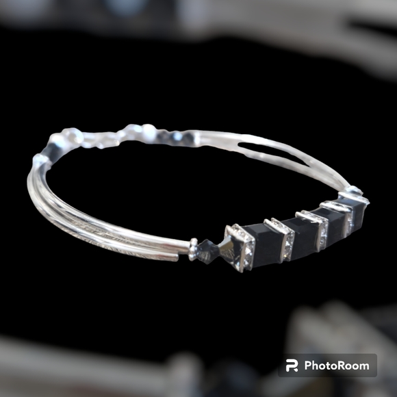 925 Silver & Austrian Crystal Bangle Bracelet - Picture 3 of 5